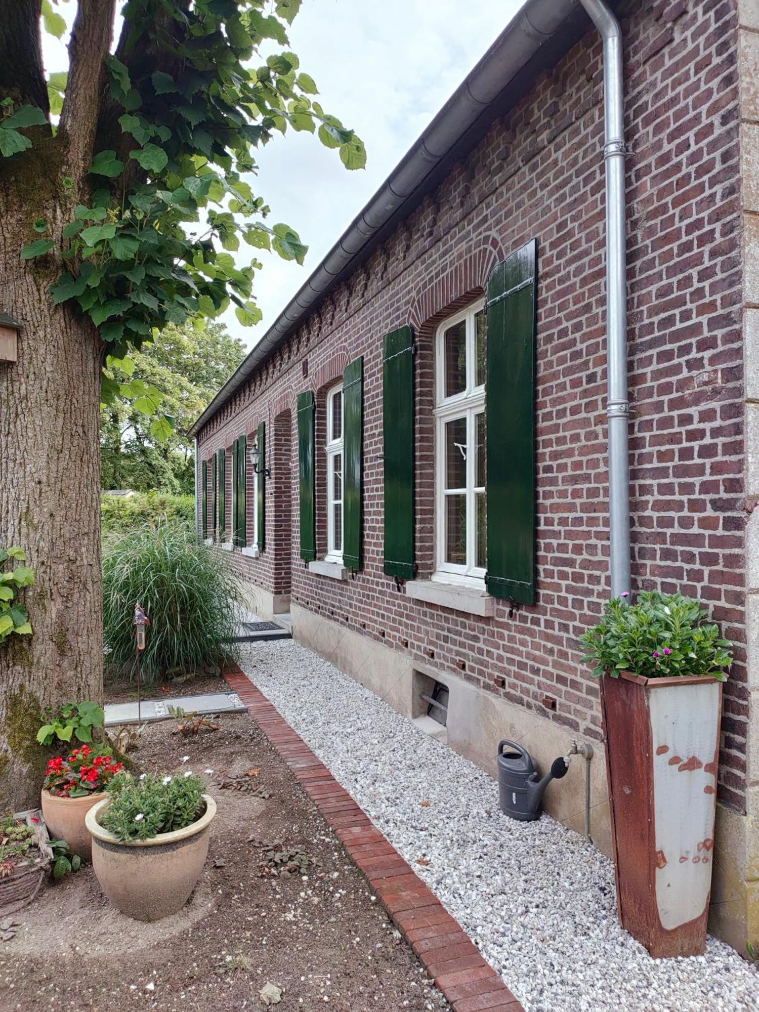 B&B In De Roos Lottum Bagian luar foto