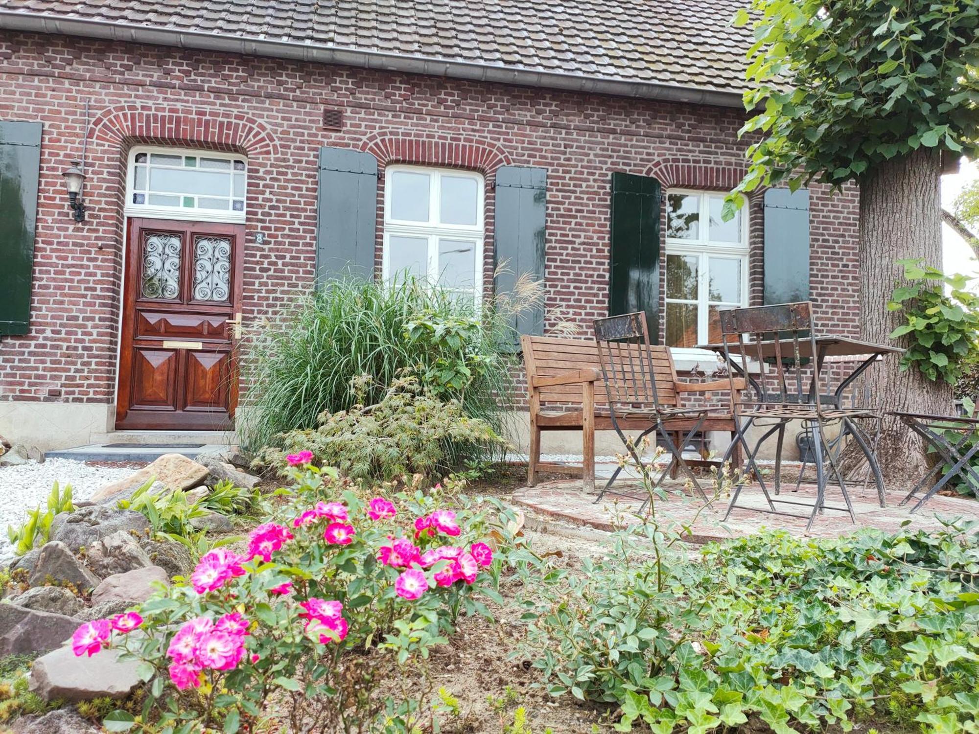 B&B In De Roos Lottum Bagian luar foto