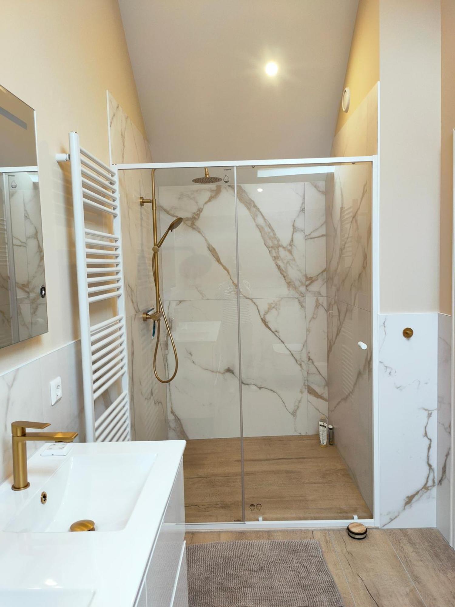 B&B In De Roos Lottum Bagian luar foto